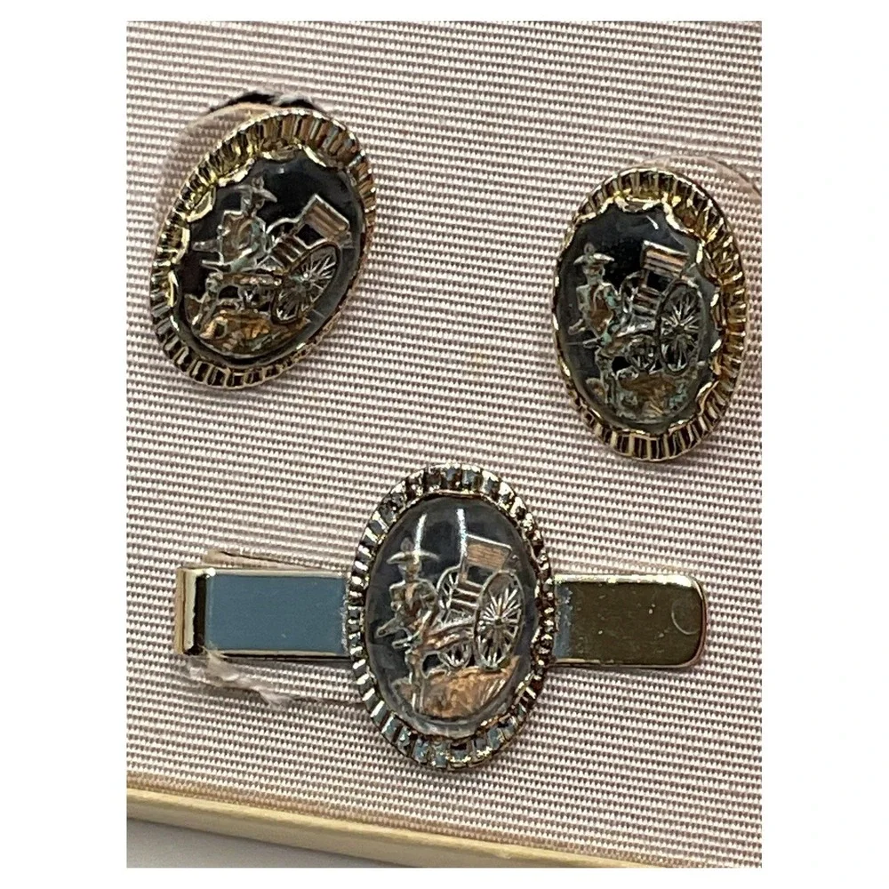 Vintage Gold Tone Rickshaw Carriage Cufflinks and Tie Clip Set with Box